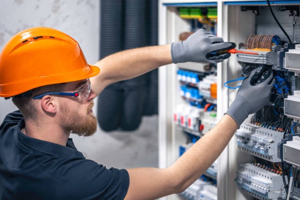Best 24-Hour Electrician  in Head Of The Harbor, NY